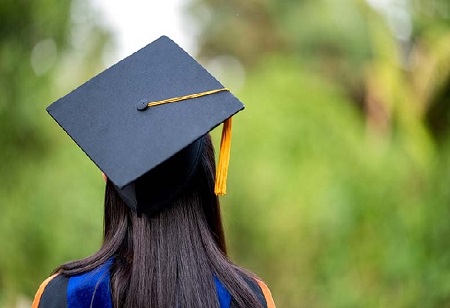 Vietnam Boosts Education Ties, Grants around 1,000 Scholarships to Laos